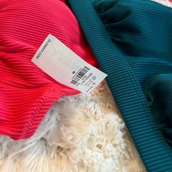 Old Navy Size Medium Halter Bikini Tops w/tags - Picture 3 of 3